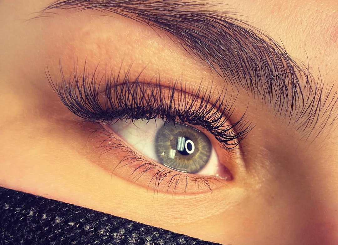 Close up of lash extensions